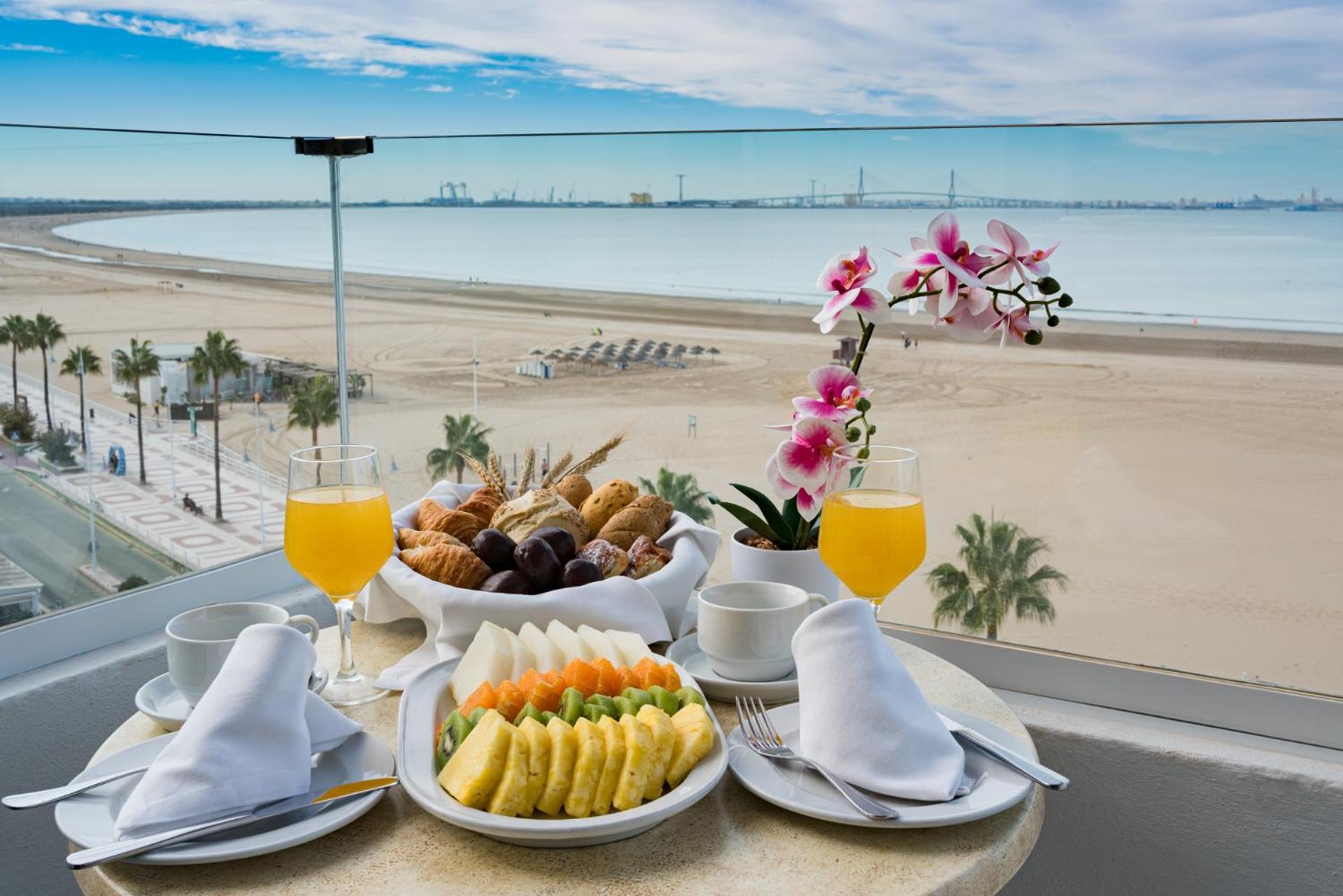 Hotel Puerto Bahia & Spa El Puerto de Santa Maria Luaran gambar